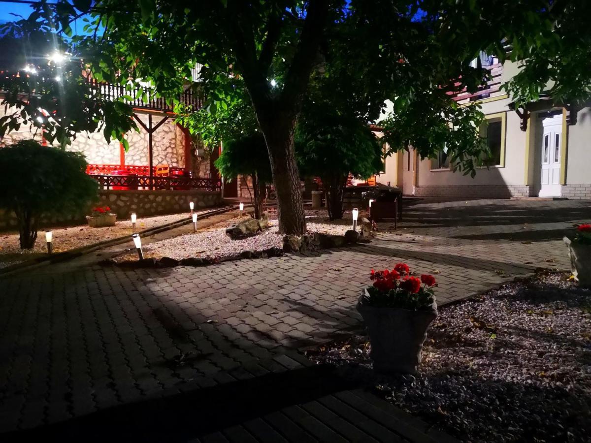 Zoeld Sziget Wellness Bed and Breakfast Egerszalók Eksteriør billede